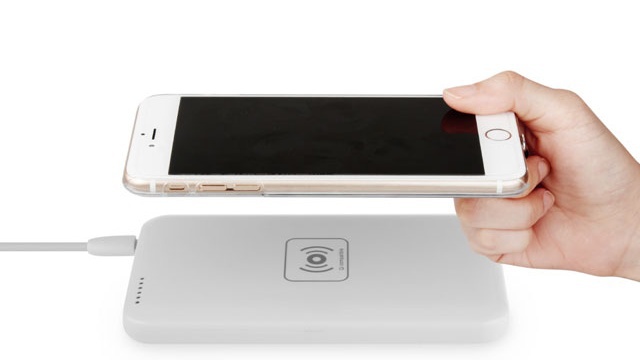 Apple dezvolta tehnologii de incarcare la distanta